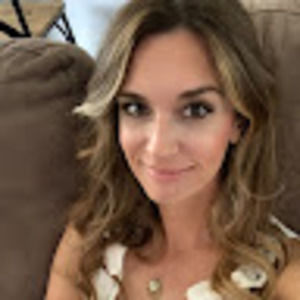 Meet your Posher, Whitney